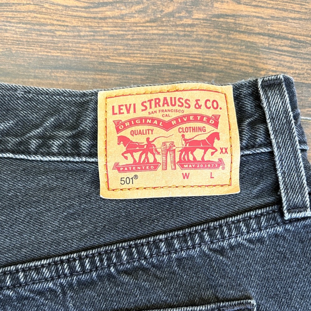Levi's 501 Black High-Rise Denim Cutoff Shorts - Picture 2 of 11